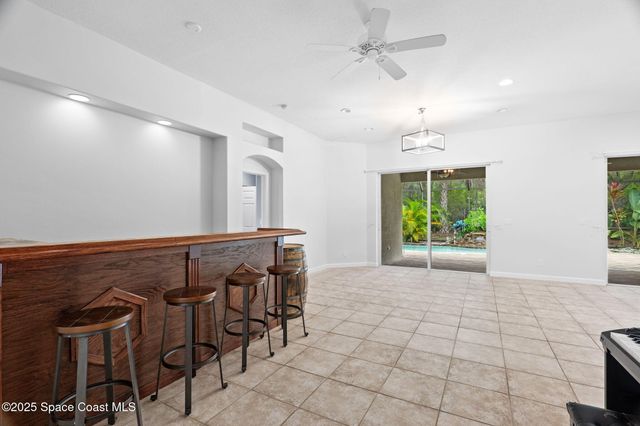 439 Gardendale Circle SE, Palm Bay, FL 32909