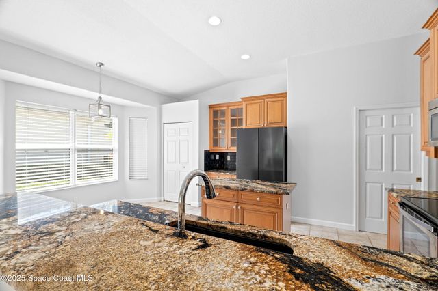 439 Gardendale Circle SE, Palm Bay, FL 32909