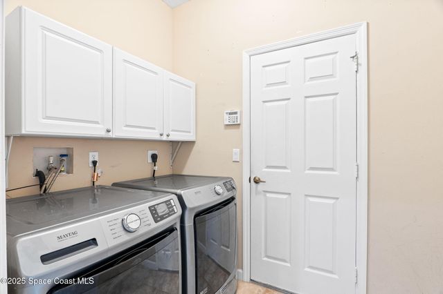 439 Gardendale Circle SE, Palm Bay, FL 32909