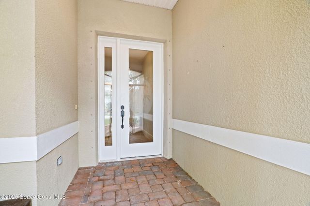 439 Gardendale Circle SE, Palm Bay, FL 32909