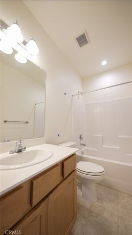 129 Squaw Valley Dr., Merced, CA 95341