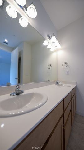 129 Squaw Valley Dr., Merced, CA 95341