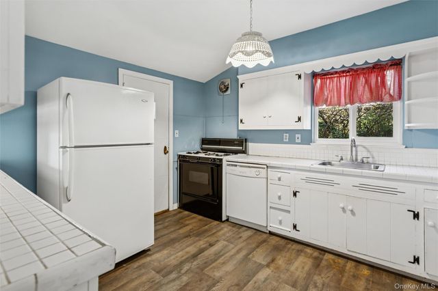 122 Broome Avenue, Atlantic Beach, NY 11509