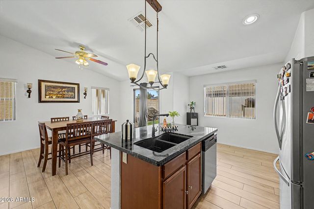 3434 W SUNLAND Avenue, Phoenix, AZ 85041