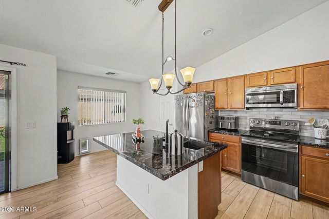 3434 W SUNLAND Avenue, Phoenix, AZ 85041