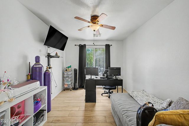 3434 W SUNLAND Avenue, Phoenix, AZ 85041