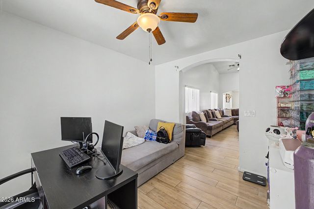 3434 W SUNLAND Avenue, Phoenix, AZ 85041