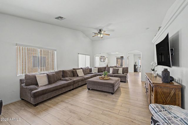 3434 W SUNLAND Avenue, Phoenix, AZ 85041