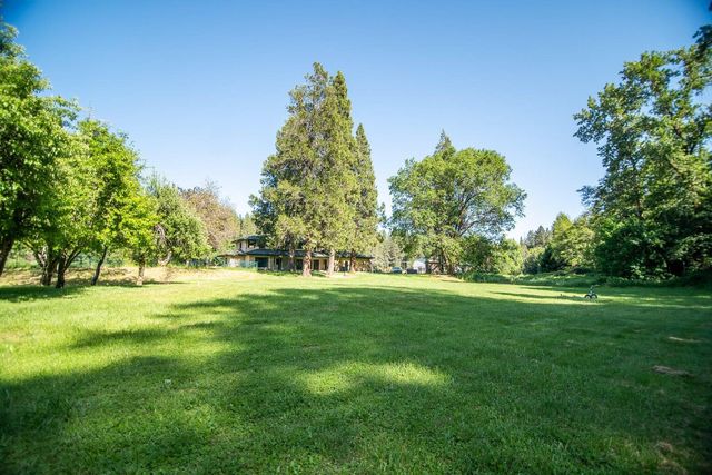 2440 Hugo Road, Merlin, OR 97532