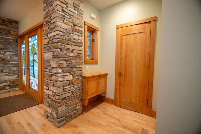 2440 Hugo Road, Merlin, OR 97532