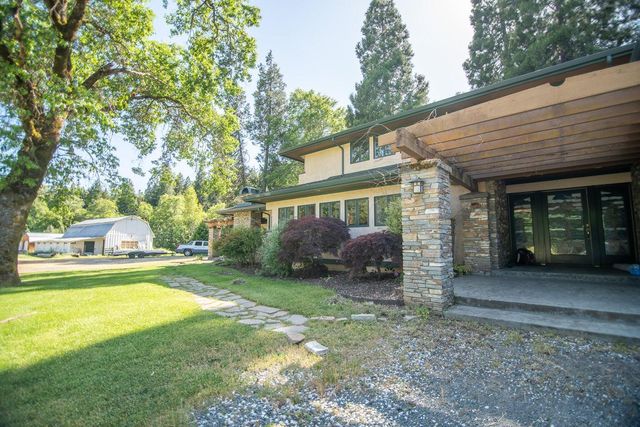 2440 Hugo Road, Merlin, OR 97532