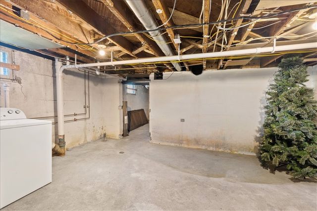 351 N 3rd St, Tipp City, OH 45371