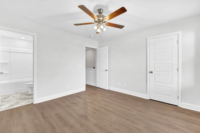 145 Quarry Point Dr, Clarksville, TN 37043