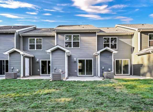 145 Quarry Point Dr, Clarksville, TN 37043