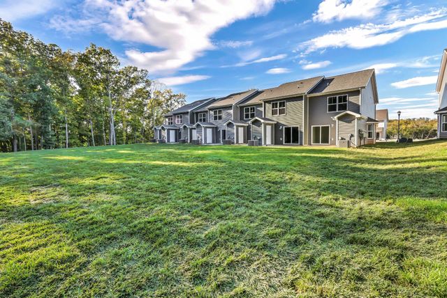 145 Quarry Point Dr, Clarksville, TN 37043