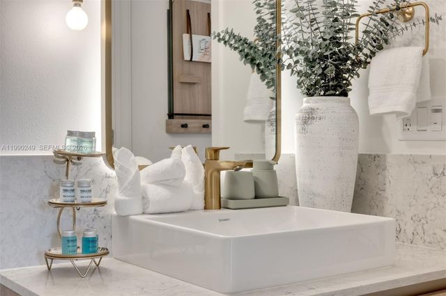 159 NE 6th St 2607, Miami, FL 33132