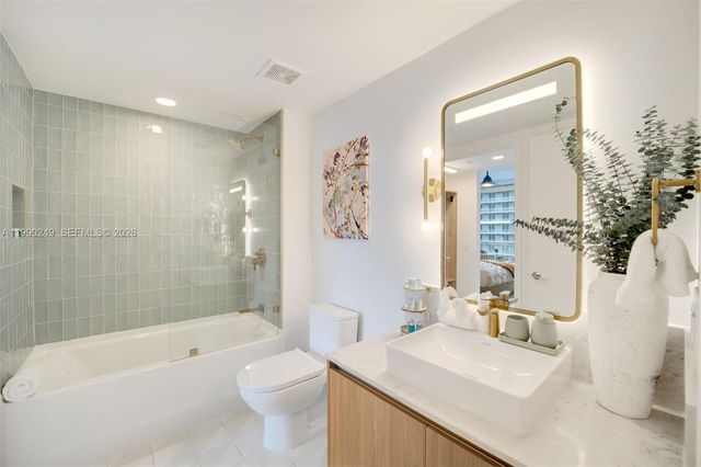 159 NE 6th St 2607, Miami, FL 33132