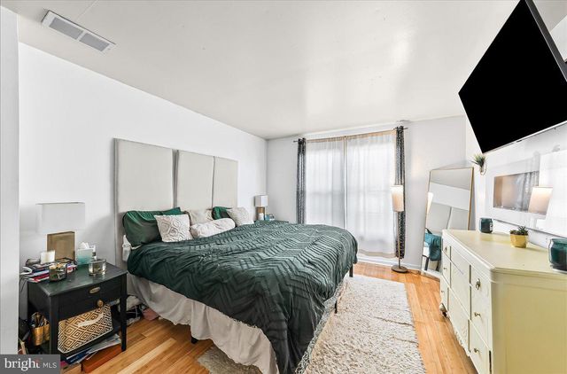 9 CORALBERRY DR, Newark, DE 19702