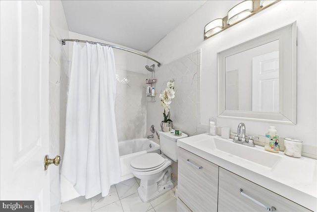 9 CORALBERRY DR, Newark, DE 19702