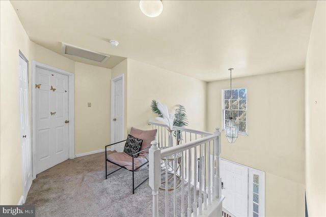 9 CORALBERRY DR, Newark, DE 19702