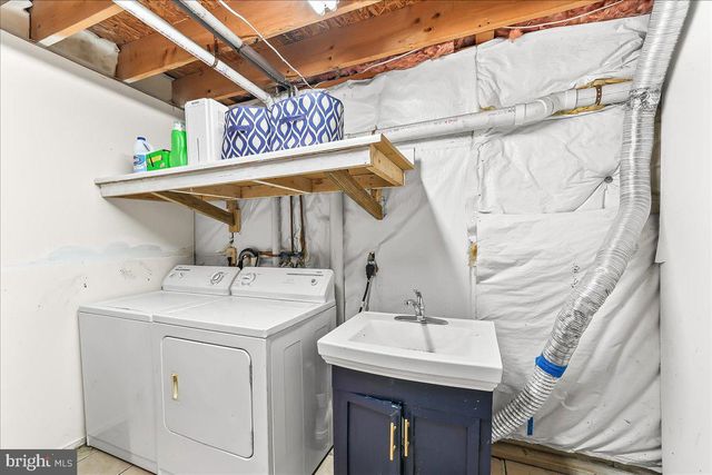 9 CORALBERRY DR, Newark, DE 19702