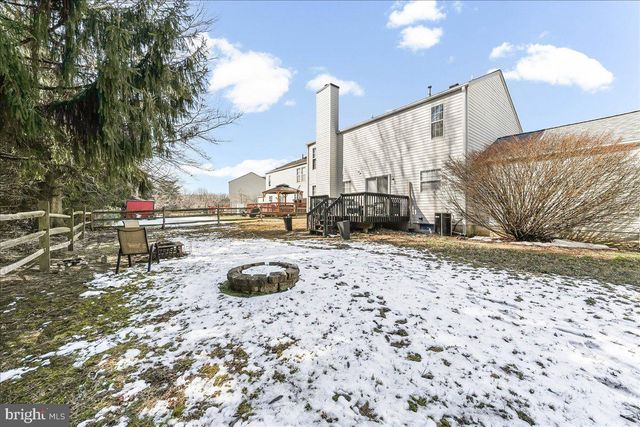 9 CORALBERRY DR, Newark, DE 19702