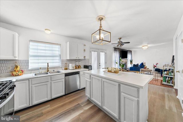 9 CORALBERRY DR, Newark, DE 19702