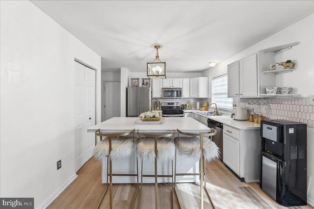 9 CORALBERRY DR, Newark, DE 19702