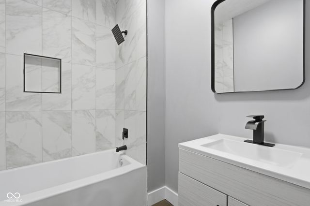 631 N Spring Street, Greenfield, IN 46140