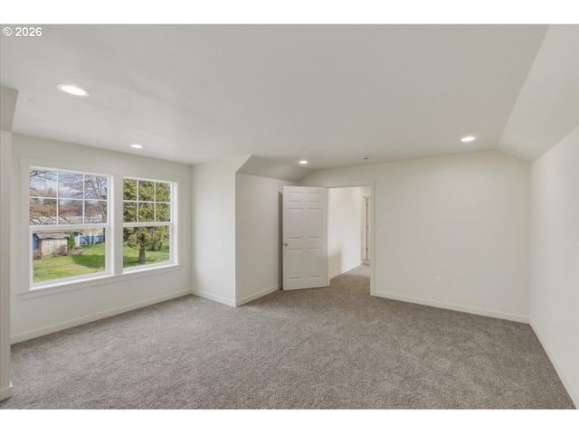 371 E 2ND Ave, Junction City, OR 97448