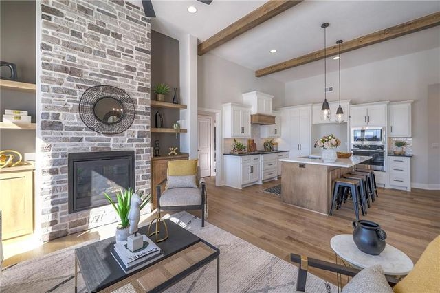 15373 W 173rd Terrace, Olathe, KS 66062