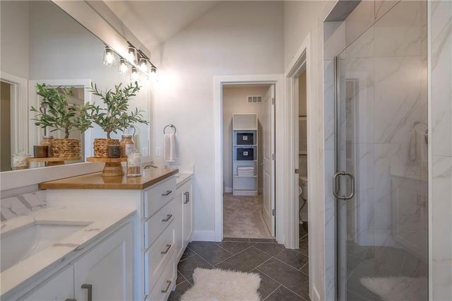 15373 W 173rd Terrace, Olathe, KS 66062