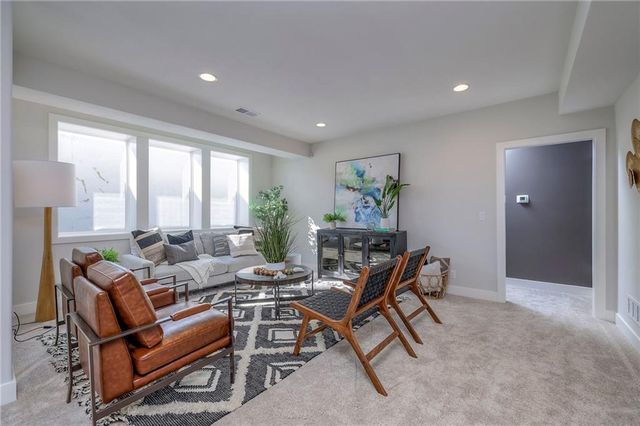 15373 W 173rd Terrace, Olathe, KS 66062