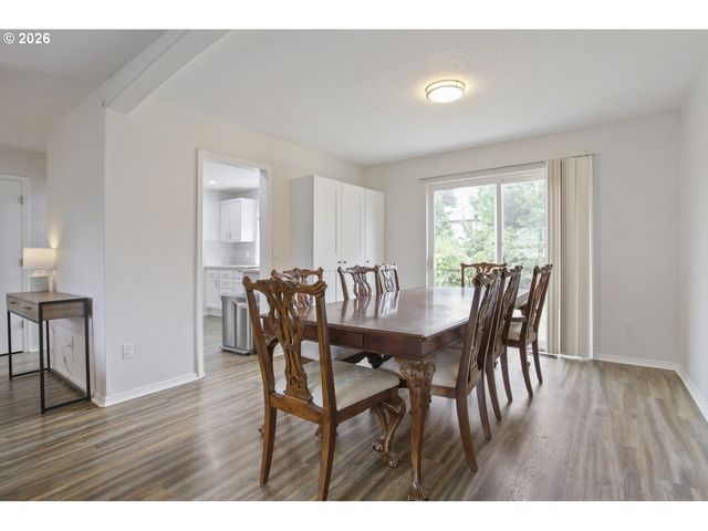18137 GREY Ave, Sandy, OR 97055