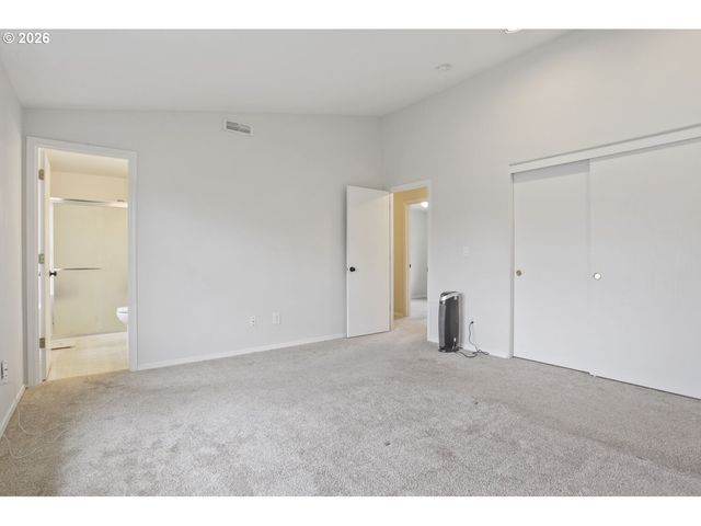 18137 GREY Ave, Sandy, OR 97055