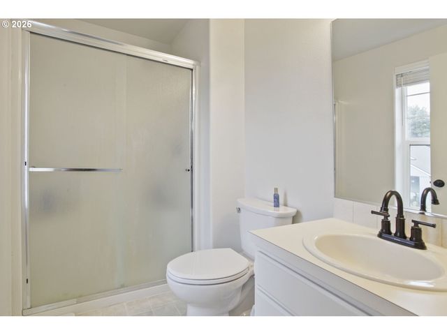 18137 GREY Ave, Sandy, OR 97055