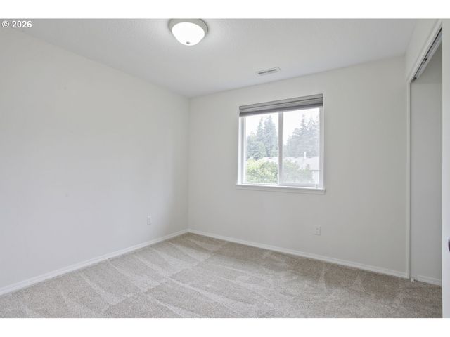 18137 GREY Ave, Sandy, OR 97055