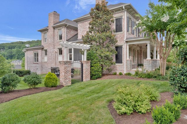 1038 Falling Leaf Cir, Brentwood, TN 37027