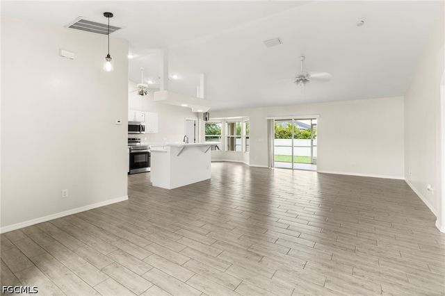 1810 SW 22nd TER, Cape Coral, FL 33991
