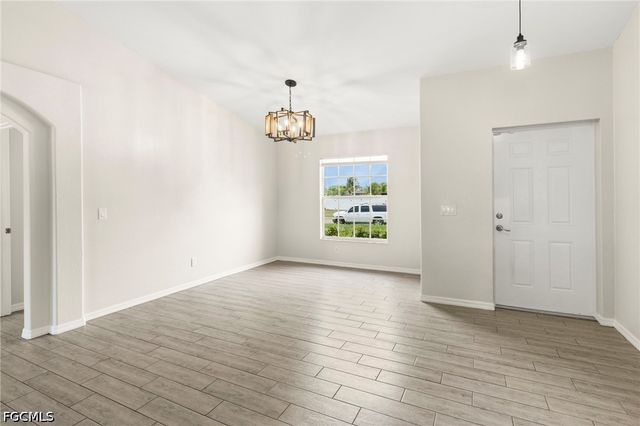 1810 SW 22nd TER, Cape Coral, FL 33991