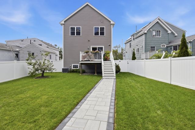 271 Lebanon St, Malden, MA 02148
