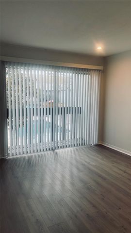 5056 Glenmont Drive, Houston, TX 77081