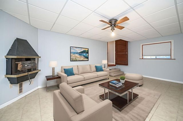 4104 LAMP LN, Columbia, MO 65202