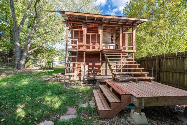 4104 LAMP LN, Columbia, MO 65202