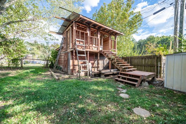 4104 LAMP LN, Columbia, MO 65202