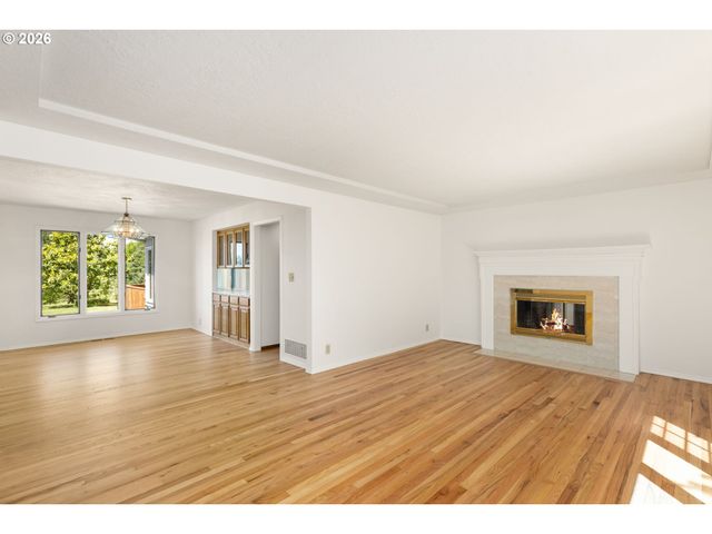 13755 Nw BURTON St, Portland, OR 97229