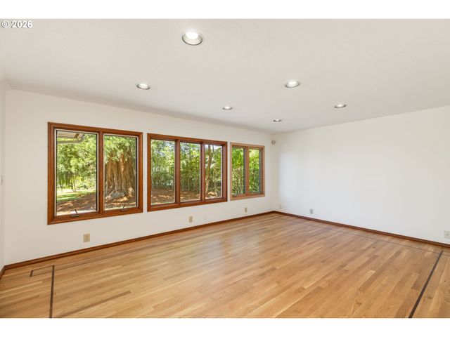 13755 Nw BURTON St, Portland, OR 97229