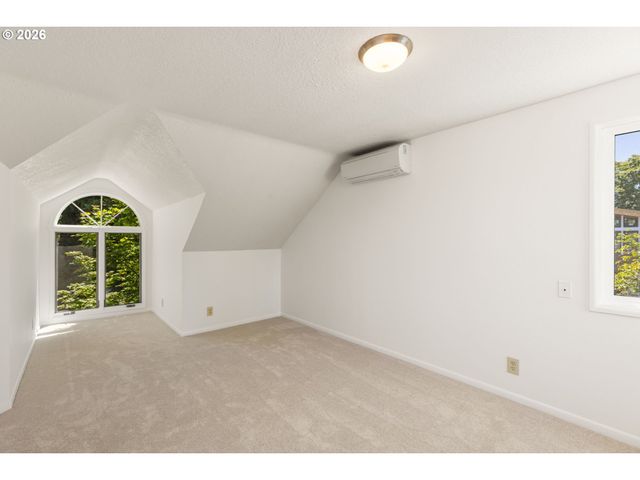 13755 Nw BURTON St, Portland, OR 97229
