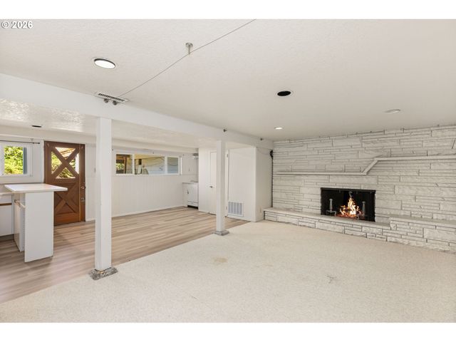 13755 Nw BURTON St, Portland, OR 97229