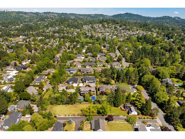 13755 Nw BURTON St, Portland, OR 97229